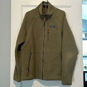 Patagonia fleece, large